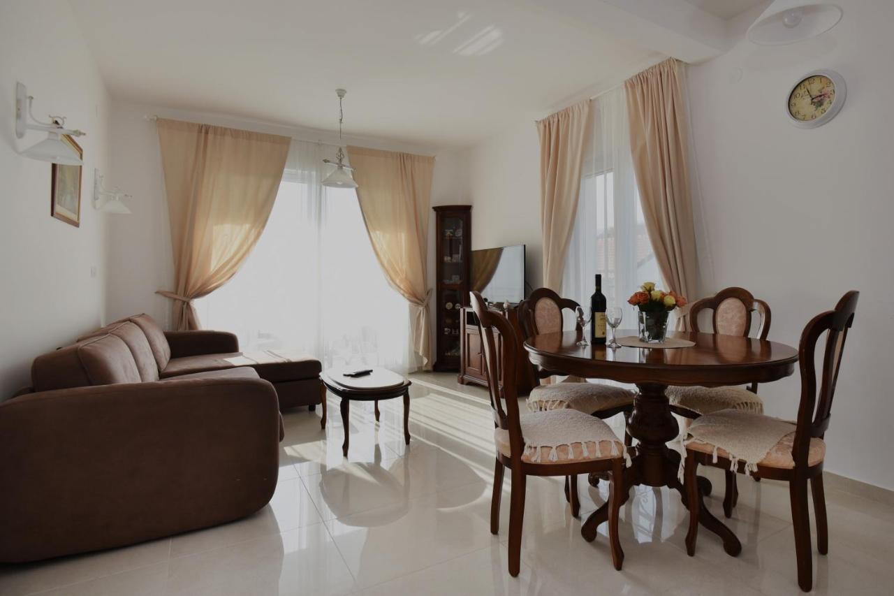 Villa Julia Baošići Exteriér fotografie