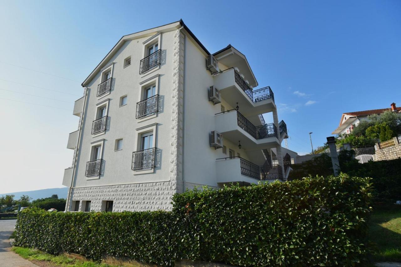 Villa Julia Baošići Exteriér fotografie