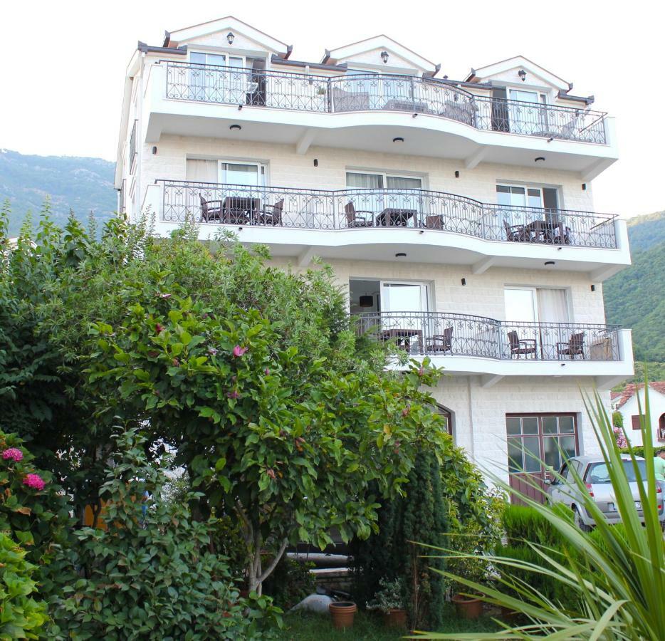 Villa Julia Baošići Exteriér fotografie